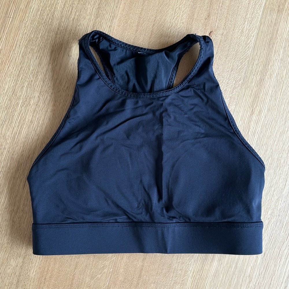 High neck Fabletics Sports Bra